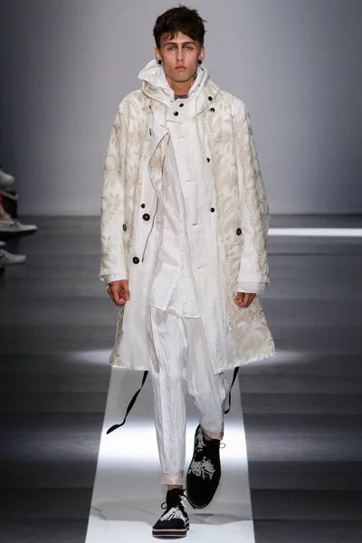 Look 7